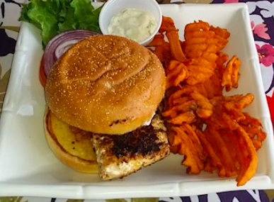 Duncan's on the Gulf signature dishes Fish and Chips
Fried Oysters
Fish Sandwich